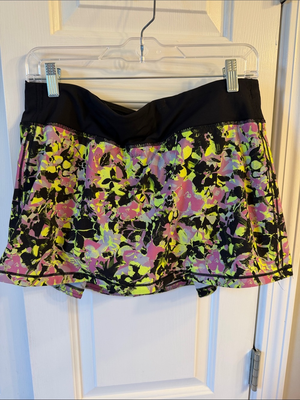 Women's Floral Active Skort Shorts — Black & Multi
